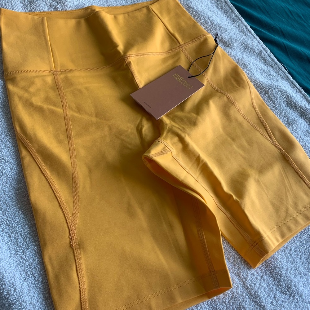 NWT Girlfriend Collective Marigold High Rise Bike Short M